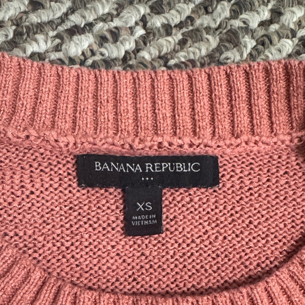 Banana Republic Coral Crew Neck Sweater - Picture 2 of 6